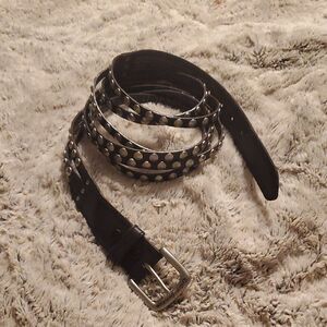 Sleek Black Leather Bag with Polished Finish